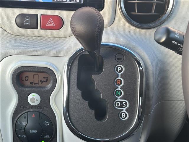 ポルテ Ｇ　純正ナビ（ＮＳ２Ｔ－Ｗ６４）ドライブレコーダー　ＥＴＣ　バックカメラ　シートヒーター　フリップダウンモニター　プッシュスタート　パワーステアリング　パワーウィンドウ　盗難防止装置　純正フロアマット（32枚目）