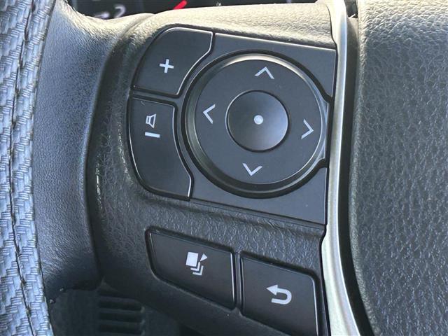 ヴォクシー ＺＳ　純正フルセグナビ　フルエアロ　アイドリングストップ　プッシュスタート　ＭＴモード付ＡＴ　パワーウィンドウ　パワーステアリング　パーキングアシスト　クルーズコントロール　バックカメラ　３列シート　ＷＡＣ（14枚目）