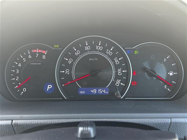 ヴォクシー ＺＳ　純正フルセグナビ　フルエアロ　アイドリングストップ　プッシュスタート　ＭＴモード付ＡＴ　パワーウィンドウ　パワーステアリング　パーキングアシスト　クルーズコントロール　バックカメラ　３列シート　ＷＡＣ（18枚目）