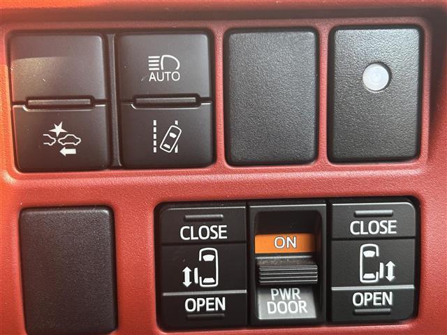 ヴォクシー ＺＳ　純正フルセグナビ　フルエアロ　アイドリングストップ　プッシュスタート　ＭＴモード付ＡＴ　パワーウィンドウ　パワーステアリング　パーキングアシスト　クルーズコントロール　バックカメラ　３列シート　ＷＡＣ（26枚目）