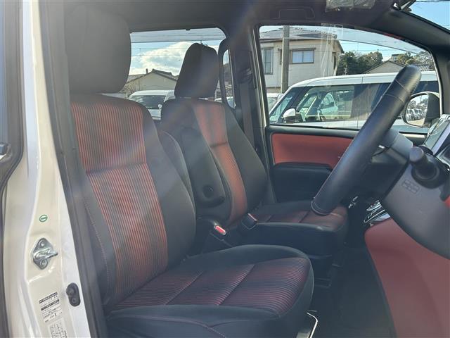 ヴォクシー ＺＳ　純正フルセグナビ　フルエアロ　アイドリングストップ　プッシュスタート　ＭＴモード付ＡＴ　パワーウィンドウ　パワーステアリング　パーキングアシスト　クルーズコントロール　バックカメラ　３列シート　ＷＡＣ（33枚目）