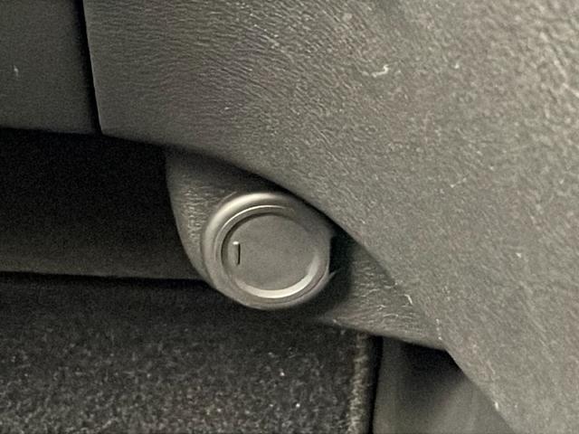 セレナ ハイウェイスターV 12.3インチ純ナビ/全方位カメラ/ETC2.0/プロパイロット/ICC/電動PB/オートブレーキホールド/インテリジェントソナー/エレクトロニックシフト/パドルシフト/デジタルインナーミラー(16枚目)