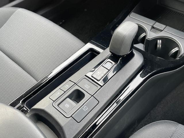 プリウス U 純ディスプレイオーディオ/Bカメ/ドラレコ/レーダークルコン/etc2.0/革ステ/ステスイ/電格ウィンカーミラー/電動PB/オートブレーキホールド(8枚目)