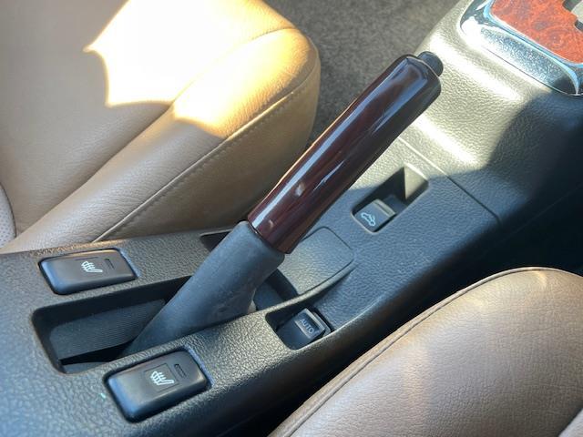 コペン タンレザーエディション 社外ナビ/アクティブトップ/ETC/フォグランプ/ウッドコンボステアリング/運転席&助手席シートヒーター/純正フロアマット/シガーライター/純正18インチアルミホイール/ダブルSRS+ABS(7枚目)