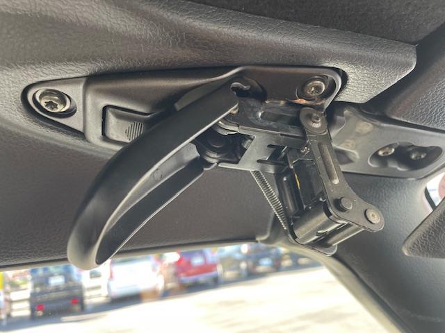 コペン タンレザーエディション 社外ナビ/アクティブトップ/ETC/フォグランプ/ウッドコンボステアリング/運転席&助手席シートヒーター/純正フロアマット/シガーライター/純正18インチアルミホイール/ダブルSRS+ABS(16枚目)