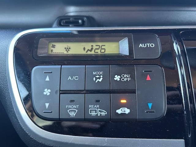 N-BOX G SSパッケージ 社外ナビ/LEDヘッドライト/オートライト/ステスイ/電動格納ウインカーミラー/ETC/純正フロアマット/ドアバイザー/前後簿ラレコ/プッシュスタート/スマートキー/運転席&助手席シートヒーター(8枚目)