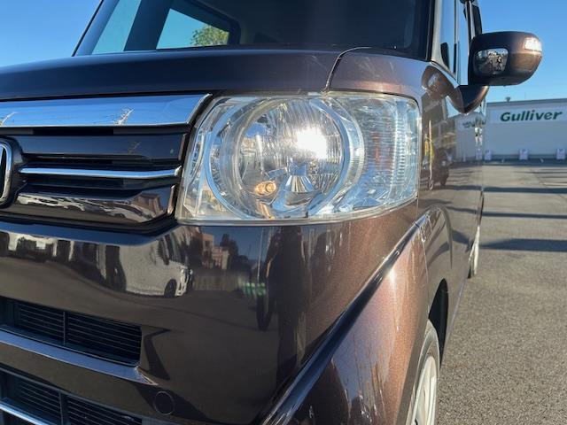 N-BOX G SSパッケージ 社外ナビ/LEDヘッドライト/オートライト/ステスイ/電動格納ウインカーミラー/ETC/純正フロアマット/ドアバイザー/前後簿ラレコ/プッシュスタート/スマートキー/運転席&助手席シートヒーター(12枚目)