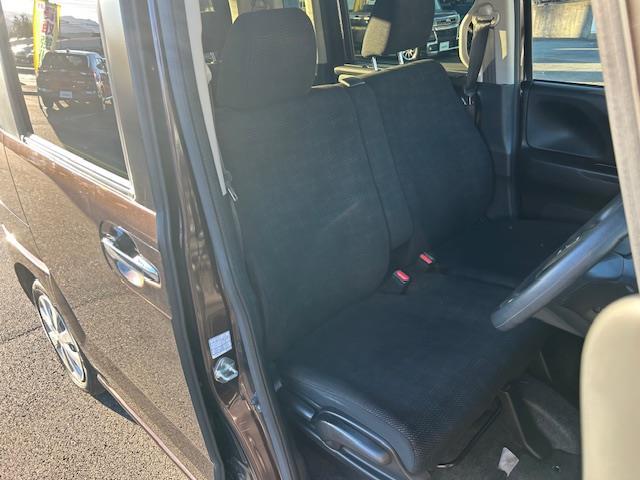 N-BOX G SSパッケージ 社外ナビ/LEDヘッドライト/オートライト/ステスイ/電動格納ウインカーミラー/ETC/純正フロアマット/ドアバイザー/前後簿ラレコ/プッシュスタート/スマートキー/運転席&助手席シートヒーター(15枚目)