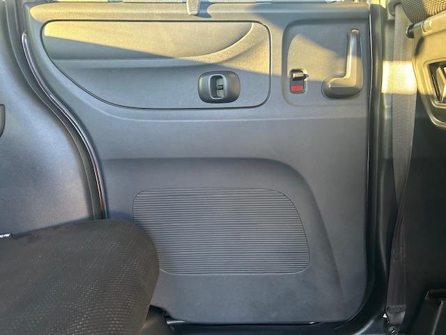 N-BOX G SSパッケージ 社外ナビ/LEDヘッドライト/オートライト/ステスイ/電動格納ウインカーミラー/ETC/純正フロアマット/ドアバイザー/前後簿ラレコ/プッシュスタート/スマートキー/運転席&助手席シートヒーター(21枚目)