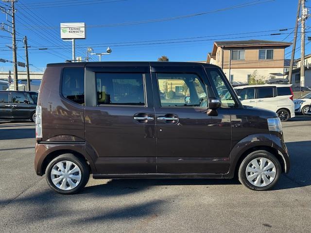 N-BOX G SSパッケージ 社外ナビ/LEDヘッドライト/オートライト/ステスイ/電動格納ウインカーミラー/ETC/純正フロアマット/ドアバイザー/前後簿ラレコ/プッシュスタート/スマートキー/運転席&助手席シートヒーター(33枚目)