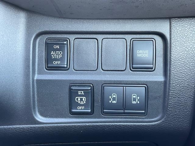 セレナ e-パワー ハイウェイスターV 純ナビ/プロパイロット/Bカメ/ETC/電動PB/オートブレーキホールド/両側パワスラ/オートステップ/インテリジェントソナー/革ステ/ステスイ/LEDヘッドライト&フォグ(11枚目)