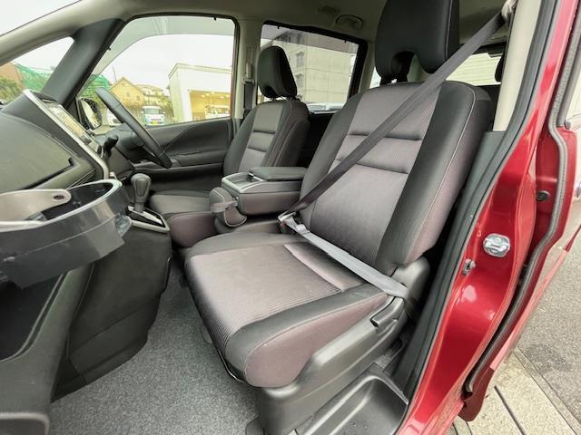 セレナ ハイウェイスター Vセレクション 純ナビ/Bカメ/ドラレコ/ETC/クルコン/フリップダウン/エマージェンシーブレーキ/両パワスラ/革ステ/ステスイ/ドアバイザー(18枚目)