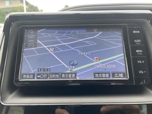 ヴォクシー ZS 煌 純正ナビ/バックカメラ/LEDヘッドライト/オートライト/フォグランプ/革巻きステアリング/ステスイ/電格ウインカーミラー/ETC/純正フロアマット/ドアバイザー/前方ドラレコ/純正後部モニター(3枚目)