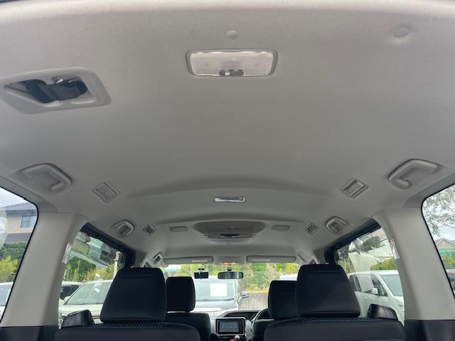 ヴォクシー ZS 煌 純正ナビ/バックカメラ/LEDヘッドライト/オートライト/フォグランプ/革巻きステアリング/ステスイ/電格ウインカーミラー/ETC/純正フロアマット/ドアバイザー/前方ドラレコ/純正後部モニター(27枚目)