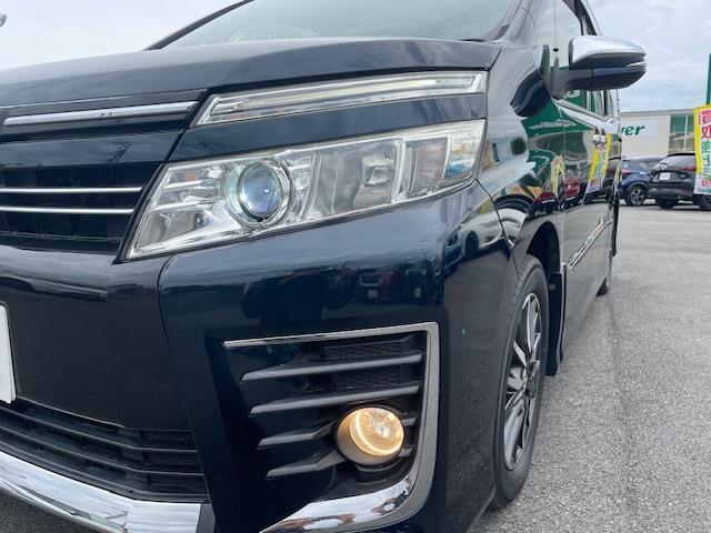 ヴォクシー ZS 煌 純正ナビ/バックカメラ/LEDヘッドライト/オートライト/フォグランプ/革巻きステアリング/ステスイ/電格ウインカーミラー/ETC/純正フロアマット/ドアバイザー/前方ドラレコ/純正後部モニター(35枚目)