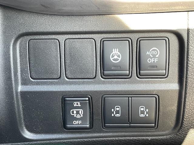 セレナ ハイウェイスター V 純ナビ/全方位カメラ/プロパイロット/ETC/シートヒーター/革ステ/ステスイ/ステアリングヒーター/エマージェンシーブレーキ/電格ウィンカーミラー/電動PB/オートブレーキホールド/LED&フォグ(10枚目)