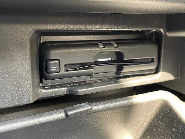 セレナ ハイウェイスター V 純ナビ/全方位カメラ/プロパイロット/ETC/シートヒーター/革ステ/ステスイ/ステアリングヒーター/エマージェンシーブレーキ/電格ウィンカーミラー/電動PB/オートブレーキホールド/LED&フォグ(12枚目)