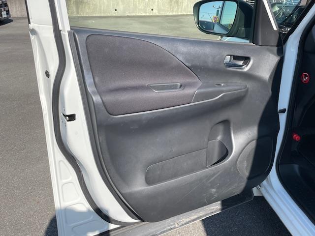 セレナ ハイウェイスター V 純ナビ/全方位カメラ/プロパイロット/ETC/シートヒーター/革ステ/ステスイ/ステアリングヒーター/エマージェンシーブレーキ/電格ウィンカーミラー/電動PB/オートブレーキホールド/LED&フォグ(19枚目)