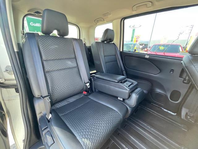 セレナ ハイウェイスター V 純ナビ/全方位カメラ/プロパイロット/ETC/シートヒーター/革ステ/ステスイ/ステアリングヒーター/エマージェンシーブレーキ/電格ウィンカーミラー/電動PB/オートブレーキホールド/LED&フォグ(23枚目)