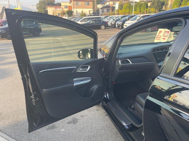 シャトル ハイブリッド　純ナビ／ＡＣＣ／ＬＫＡＳ／Ｂカメ／ドラレコ／ＥＴＣ／パドルシフト／シートヒーター／電格ウィンカーミラー／革ステ／ステスイ／ＬＥＤ＆フォグ／ドアバイザー／ＵＳＢ（18枚目）