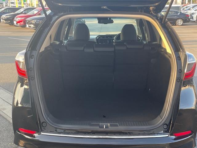 シャトル ハイブリッド　純ナビ／ＡＣＣ／ＬＫＡＳ／Ｂカメ／ドラレコ／ＥＴＣ／パドルシフト／シートヒーター／電格ウィンカーミラー／革ステ／ステスイ／ＬＥＤ＆フォグ／ドアバイザー／ＵＳＢ（27枚目）