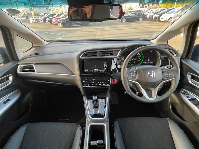 シャトル ハイブリッド　純ナビ／ＡＣＣ／ＬＫＡＳ／Ｂカメ／ドラレコ／ＥＴＣ／パドルシフト／シートヒーター／電格ウィンカーミラー／革ステ／ステスイ／ＬＥＤ＆フォグ／ドアバイザー／ＵＳＢ（42枚目）