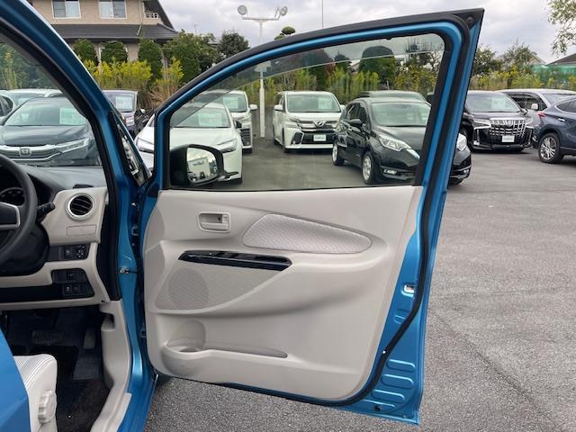 デイズ 純正ナビ/全方位カメラ/衝突軽減/アイドリングストップ/自動防眩ミラー/チルトステアリング/電動格納ウインカーミラー/社外フロアマット/ドアバイザー/プッシュスタート/スマートキー/(13枚目)