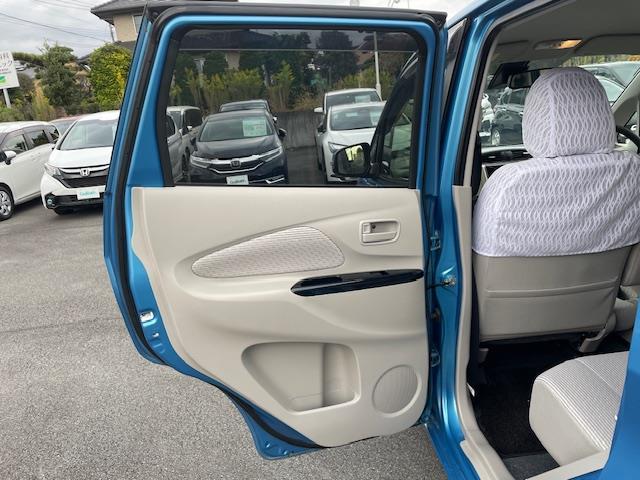 デイズ 純正ナビ/全方位カメラ/衝突軽減/アイドリングストップ/自動防眩ミラー/チルトステアリング/電動格納ウインカーミラー/社外フロアマット/ドアバイザー/プッシュスタート/スマートキー/(19枚目)