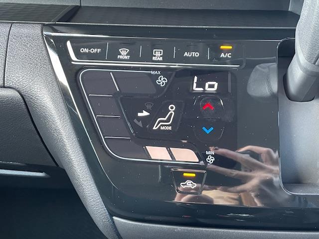 ルークス ハイウェイスター　Ｘ　純正ナビ　フルセグＴＶ　ＣＤ　ＤＶＤ　ＢＴ　アラウンドビューモニター　エマージェンシーブレーキ　前後インテリジェントソナー　ドライブレコーダー　両側電動スライドドア　スマートキー　プッシュスタート（8枚目）