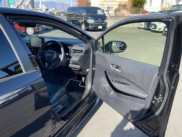 カローラ ハイブリッド　ダブルバイビー　純ナビ／Ｂカメ／ＥＴＣ２．０／レーダークルコン／前後ソナー／電動ＰＢ／オートブレーキホールド／シートヒーター／革ステ／ステスイ／ステアヒーター／ＬＥＤ＆フォグ／電格ウィンカーミラー（16枚目）