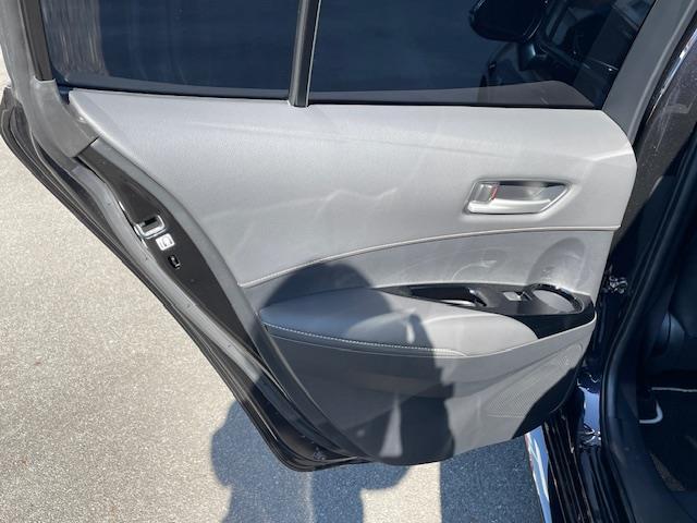 カローラ ハイブリッド　ダブルバイビー　純ナビ／Ｂカメ／ＥＴＣ２．０／レーダークルコン／前後ソナー／電動ＰＢ／オートブレーキホールド／シートヒーター／革ステ／ステスイ／ステアヒーター／ＬＥＤ＆フォグ／電格ウィンカーミラー（21枚目）