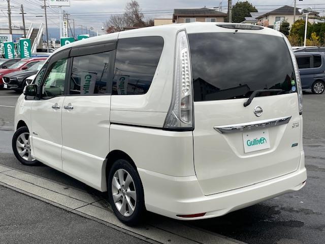 セレナ ハイウェイスター　Ｓ　ＨＶ　Ｖセレ　外ナビ／両スラ／クルコン／革ステ／ステスイ／フォグランプ／ドアバイザー／リアモニター／電格ウィンカーミラー（43枚目）