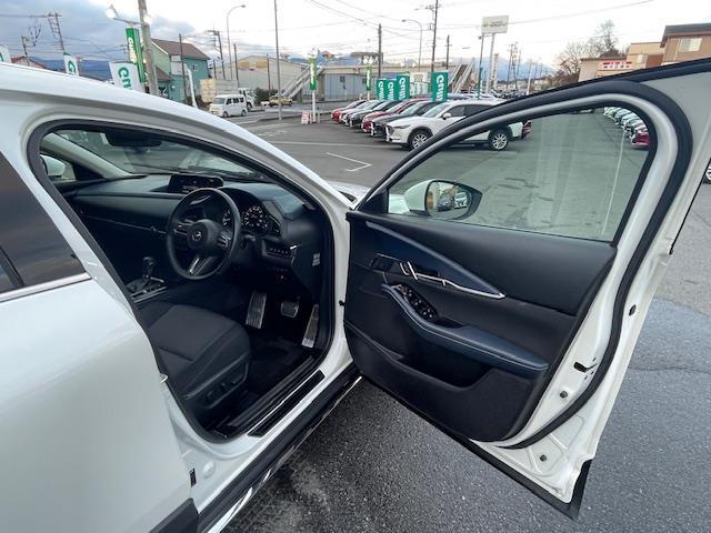 ＣＸ－３０ ２０Ｓ　プロアクティブ　ツーリングセレクション　純ナビ／全カメ／ドラレコ／ＥＴＣ／ライダークルーズコントロール／ＨＵＤ／ＢＳＭ／パドルシフト／電動ＰＢ／オートＢＨ／電格ウィンカーミラー／革ステ／ステスイ／ステアヒーター／スマートブレーキサポート（15枚目）