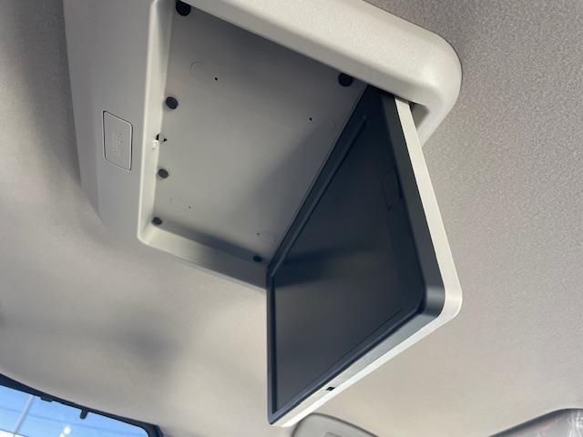 セレナ ハイウェイスターＶ　純正ナビ／全方位カメラ／クルコン／衝突軽減／レーンキープ／オートブレーキホールド／電動サイドパーキング／アイドリング／後方コーナーセンサー／オートライト／オートハイビーム／フォグランプ／ＥＴＣ（10枚目）