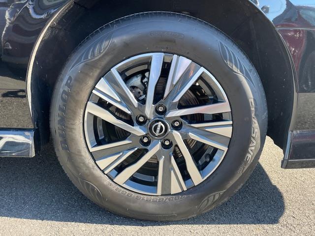 セレナ ハイウェイスターＶ　純正ナビ／全方位カメラ／クルコン／衝突軽減／レーンキープ／オートブレーキホールド／電動サイドパーキング／アイドリング／後方コーナーセンサー／オートライト／オートハイビーム／フォグランプ／ＥＴＣ（39枚目）