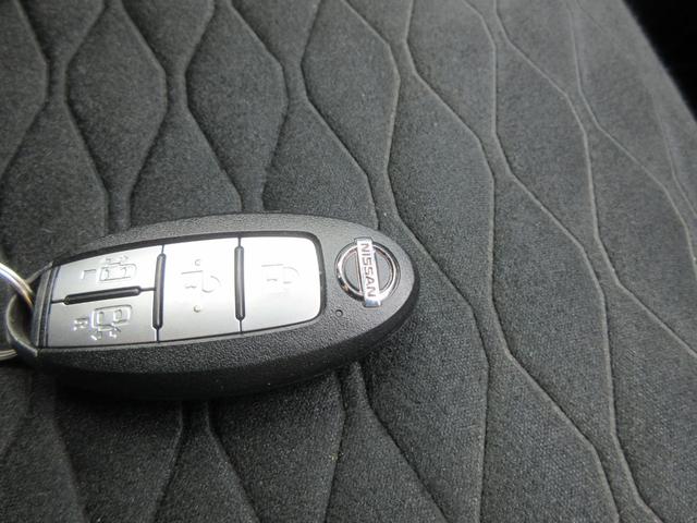 セレナ ｅ－パワー　オーテック　セーフティパッケージ　禁煙車　後席フリップダウンモニター　純正ナビ　アラウンドビューモニター　両側パワースライドドア　クリアランスソナー　プロパイロット　エマージェンシーブレーキ　シートヒーター　ＬＥＤヘッドライト　ＥＴＣ（26枚目）