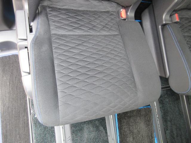 セレナ ｅ－パワー　オーテック　セーフティパッケージ　禁煙車　後席フリップダウンモニター　純正ナビ　アラウンドビューモニター　両側パワースライドドア　クリアランスソナー　プロパイロット　エマージェンシーブレーキ　シートヒーター　ＬＥＤヘッドライト　ＥＴＣ（41枚目）
