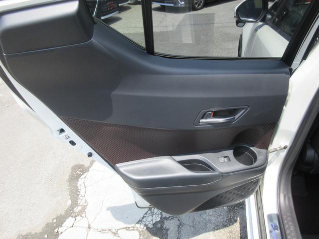 Ｃ－ＨＲ Ｇ　禁煙車　トヨタセーフティセンス　純正ナビ　Ｂｌｕｅｔｏｏｔｈ　両側パワースライドドア　シートヒーター　ブラインドスポットモニター　バックカメラ　クルーズコントロール　フルセグＴＶ　ＬＥＤヘッドライト（47枚目）