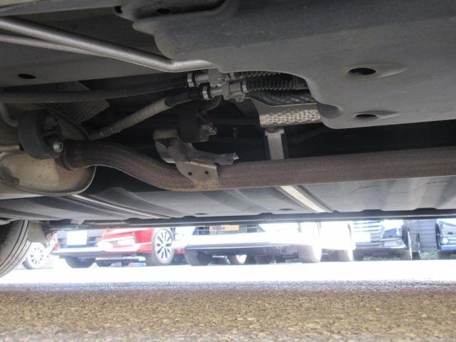 ヴォクシー ハイブリッドＺＳ　禁煙車　後席フリップダウンモニター　バックカメラ　純正ナビ　Ｂｌｕｅｔｏｏｔｈ　両側パワースライドドア　トヨタセーフティーセンス　シートヒーター　クルーズコントロール　オートハイビーム　オートライト（38枚目）