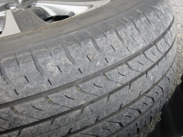 ヴォクシー ＺＳ　煌　禁煙車　トヨタセーフティーセンス　両側パワースライドドア　純正ナビ　ＢｅｓｔＳｔａｇｅ　フルセグＴＶ　クルーズコントロール　アイドリングストップ　ＬＥＤヘッドライト　オートライト　オートハイビーム（32枚目）