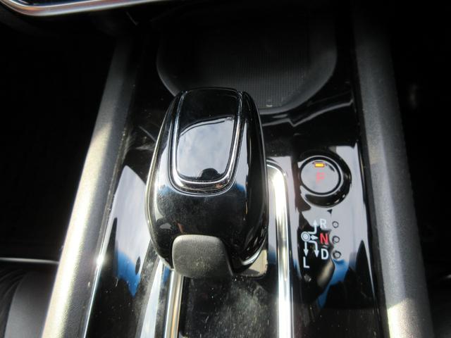 ヴェゼル ハイブリッドＺ・ホンダセンシング　ホンダセンシング　バックカメラ　レーダークルーズコントロール　純正ナビ　Ｂｌｕｅｔｏｏｔｈ　フルセグ　ハーフレザーシート　シートヒーター　フロントドライブレコーダー　ＬＥＤヘッドライト　オートライト（7枚目）