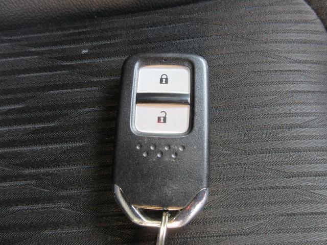 ヴェゼル ハイブリッドＺ・ホンダセンシング　ホンダセンシング　バックカメラ　レーダークルーズコントロール　純正ナビ　Ｂｌｕｅｔｏｏｔｈ　フルセグ　ハーフレザーシート　シートヒーター　フロントドライブレコーダー　ＬＥＤヘッドライト　オートライト（34枚目）