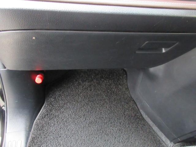 エスクァイア Ｇｉ　フリップダウンモニター　クルーズコントロール　両側パワースライドドア　純正ＳＤナビ　Ｂｌｕｅｔｏｏｔｈ　フルセグ　シートヒーター　アイドリングストップ　バックカメラ　ＬＥＤヘッドライト　オートライト（53枚目）
