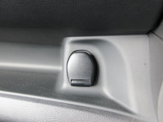 セレナ ハイウェイスターＧ　後席フリップダウンモニター　エマージェンシーブレーキ　クリアランスソナー　純正ナビ　Ｂｌｕｅｔｏｏｔｈ　フルセグＴＶ　両側パワースライドドア　アラウンドビューモニター　レーダークルーズコントロール（37枚目）