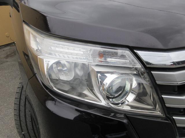 ノア Ｓｉ　トヨタセーフティーセンス　クリアランスソナー　両側パワースライドドア　バックカメラ　純正ナビ　Ｂｌｕｅｔｏｏｔｈ　フルセグＴＶ　アイドリングストップ　ＬＥＤヘッドライト　オートライト　オートハイビーム（13枚目）