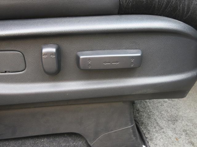 オデッセイ アブソルート・ＥＸ　ホンダセンシング　両側パワースライドドア　アラウンドビューモニター　純正ナビ　Ｂｌｕｅｔｏｏｔｈ　フルセグＴＶ　運転席パワーシート　ハーフレザーシート　レーダークルーズコントロール　ＬＥＤヘッドライト（10枚目）