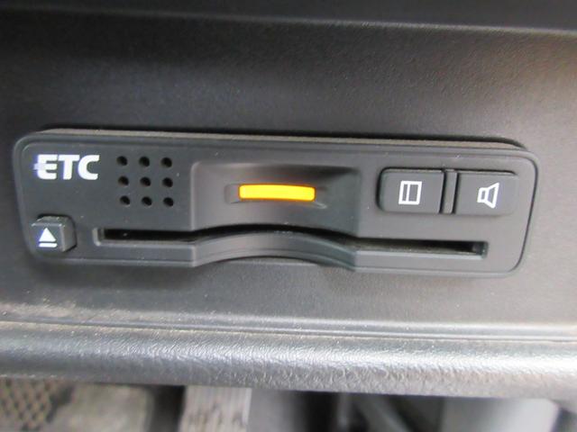 オデッセイ アブソルート・ＥＸ　ホンダセンシング　両側パワースライドドア　アラウンドビューモニター　純正ナビ　Ｂｌｕｅｔｏｏｔｈ　フルセグＴＶ　運転席パワーシート　ハーフレザーシート　レーダークルーズコントロール　ＬＥＤヘッドライト（11枚目）