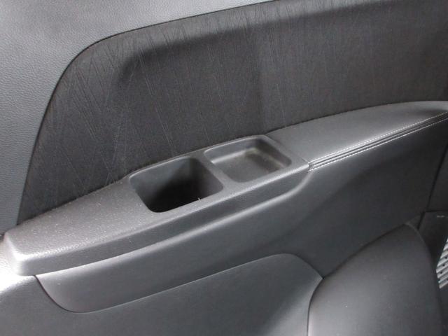 オデッセイ アブソルート・ＥＸ　ホンダセンシング　両側パワースライドドア　アラウンドビューモニター　純正ナビ　Ｂｌｕｅｔｏｏｔｈ　フルセグＴＶ　運転席パワーシート　ハーフレザーシート　レーダークルーズコントロール　ＬＥＤヘッドライト（52枚目）