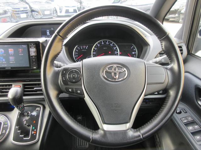 ヴォクシー ＺＳ　煌　後席フリップダウンモニター　両側パワースライドドア　バックカメラ　アルパインＳＤナビ　Ｂｌｕｅｔｏｏｔｈ　アイドリングストップ　ＬＥＤヘッドライト　オートライト　フロントドライブレコーダー　ＥＴＣ（12枚目）