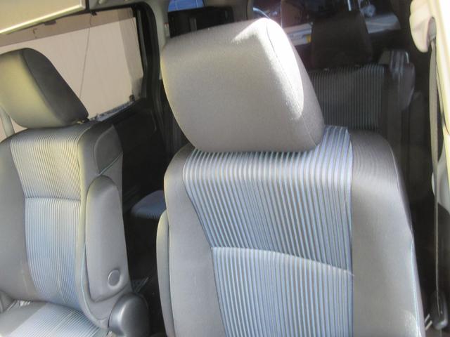 ヴォクシー ＺＳ　煌　後席フリップダウンモニター　両側パワースライドドア　バックカメラ　アルパインＳＤナビ　Ｂｌｕｅｔｏｏｔｈ　アイドリングストップ　ＬＥＤヘッドライト　オートライト　フロントドライブレコーダー　ＥＴＣ（33枚目）